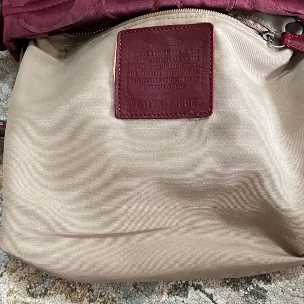 Coach 2011 Burgundy Jacquard with Adjustable
Leather Chain Strap F18862 - Picture 10 of 11